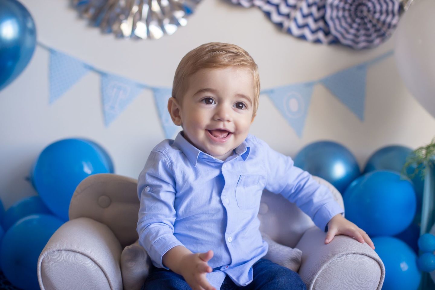 Smash The Cake - Théo Smash The Cake - Théo